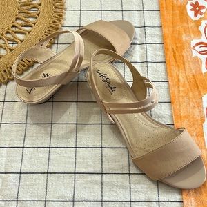 LifeStride Women's, Yolo Sandal (10 WIDE WIDTH)